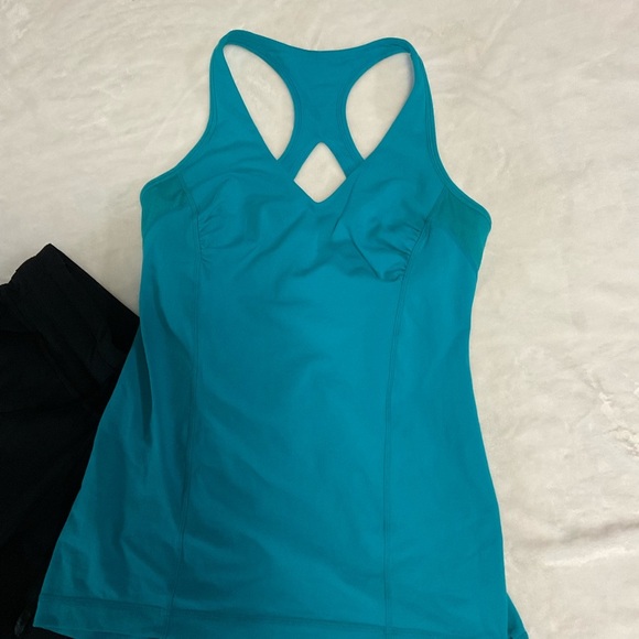 Lululemon Athletica Black Joggers and Aqua Racerback - Picture 2 of 12